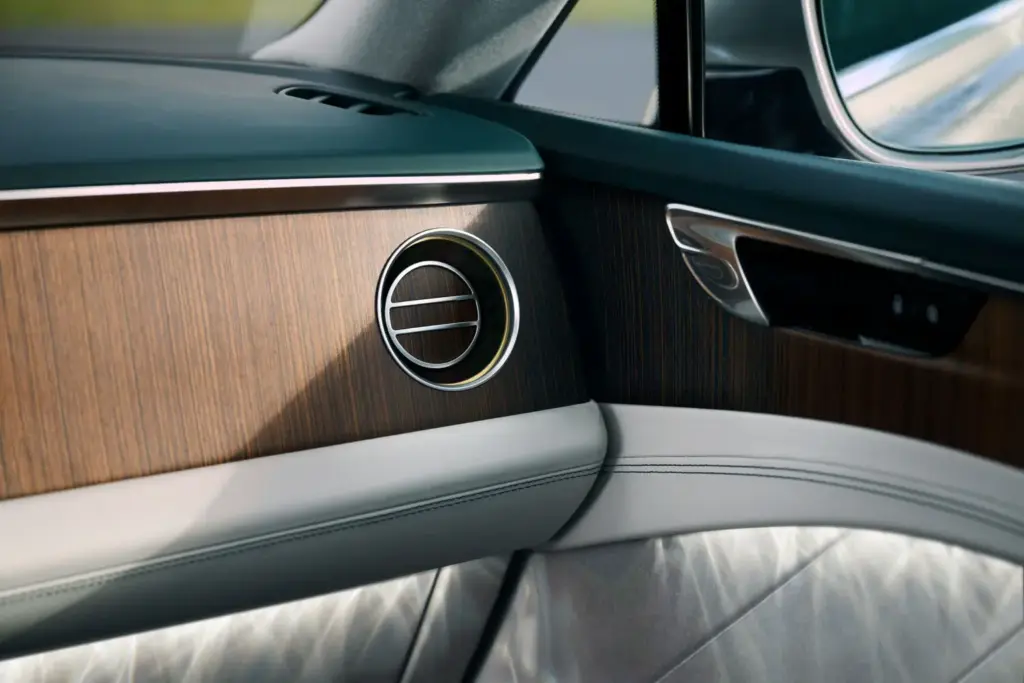 Torcal: Conocemos en persona el primer eléctrico de Bentley, un SUV con ADN español 42 Motor16 2026 bentley torcal 37 Motor16