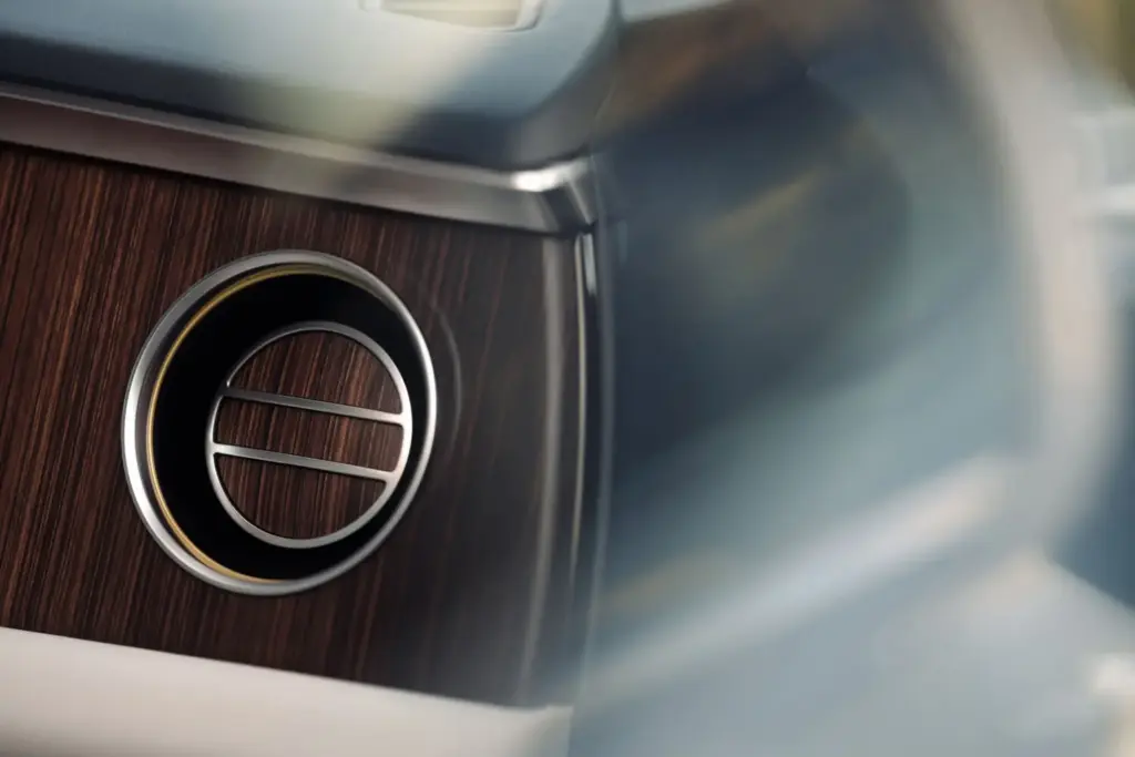 Torcal: Conocemos en persona el primer eléctrico de Bentley, un SUV con ADN español 43 Motor16 2026 bentley torcal 38 Motor16