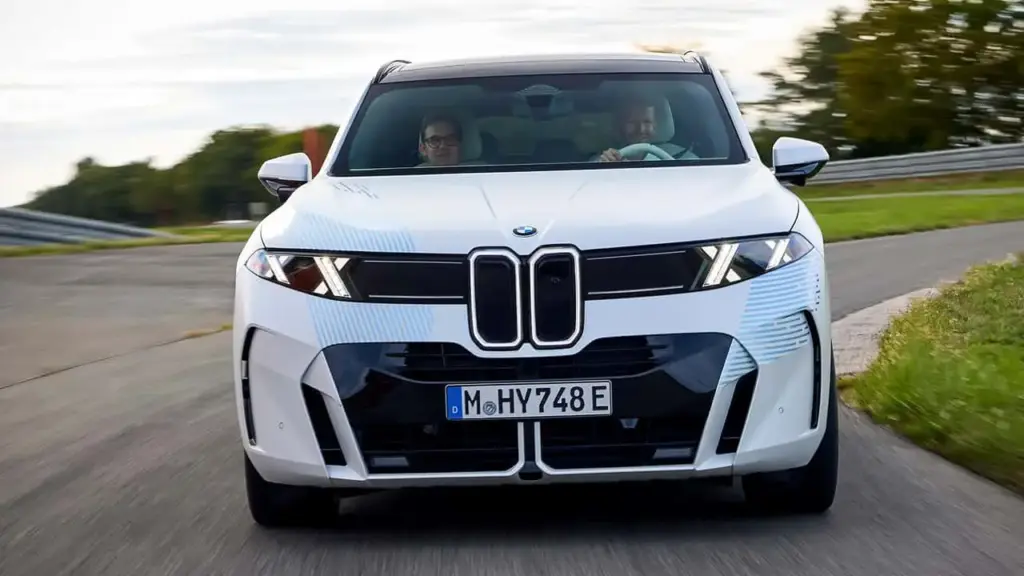 BMW iX5 Hydrogen: Las primeras cifras de este SUV que llega en 2028 salen a la luz 7 Motor16 2026 bmw ix5 hydrogen 3 Motor16