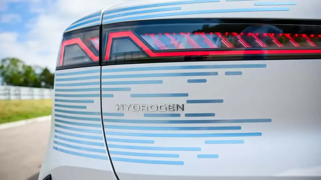BMW iX5 Hydrogen: Las primeras cifras de este SUV que llega en 2028 salen a la luz 3 Motor16 2026 BMW iX5 Hydrogen. Imagen detalle.