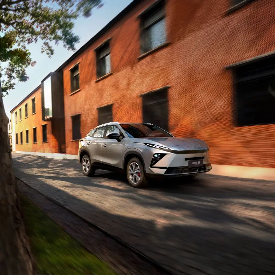 Chery E5: ‘Nuestro’ Omoda 5 EV cambia de look para ganar puntos 3 Motor16 2026 Chery E5 Australia. Imagen movimiento.