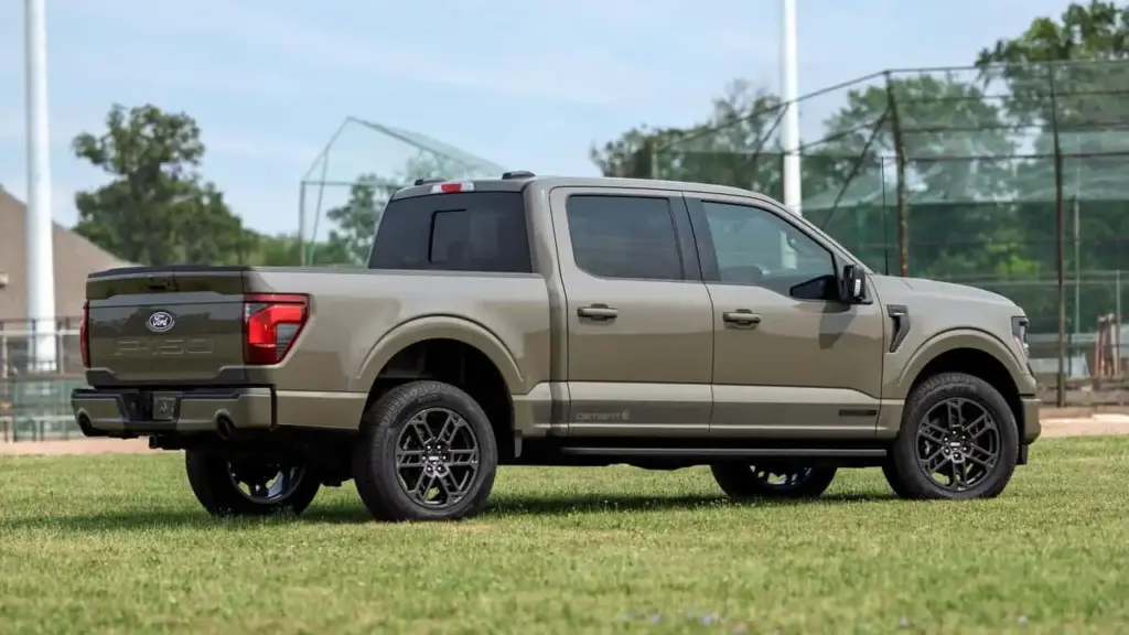 Ford F-150: El incombustible pick-up americano coge impulso para una nueva temporada 20 Motor16 2026 ford f 150 carhartt 17 Motor16