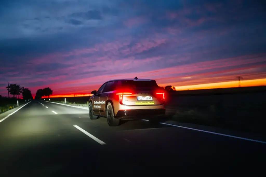 El Skoda Peaq hace historia al acariciar los 1.000 kilómetros 'non-stop' 16 Motor16 2026 skoda peaq 90 viaje 11 Motor16