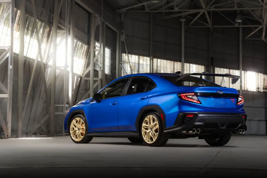 Subaru celebra la historia de sus deportivos con los nuevos BRZ ZC15 y WRX GD25 de edición limitada 4 Motor16 2026 Subaru WRX GD25. USA. Imagen trasera.