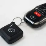 Toyota estrena inmovilizador para el Land Cruiser: antirrobo secundario para los 250 y 300 por 1.249 dólares