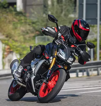 TVS Motor llega a España con las RTR 310, RR 310 y Ronin 250: precios y dónde comprarlas 1 Motor16 2026 tvs motor rtr 310 movimiento Motor16