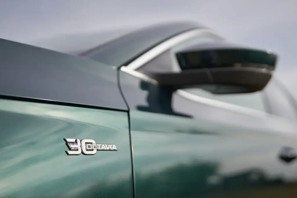 Los 8 millones de Škoda Octavia en sus 30 años de vida y las versiones más peculiares: GLC, gas natural, híbrido y un récord de 365 km/h 20 Motor16 260907 skoda octavia edice 30 let 1 63cb4834 98fad170 Motor16
