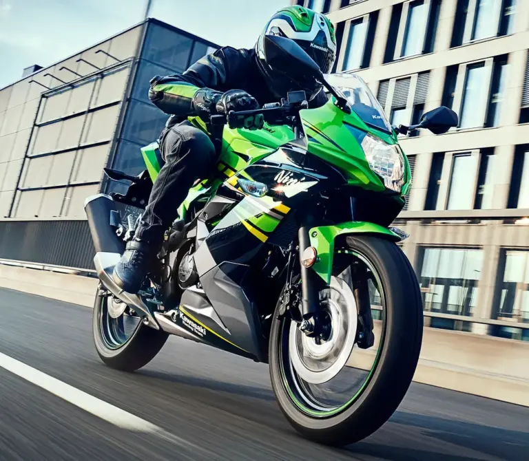 Kawasaki Ninja 125 2027: la renovada 125 A1 que ampliará la cantera de la marca