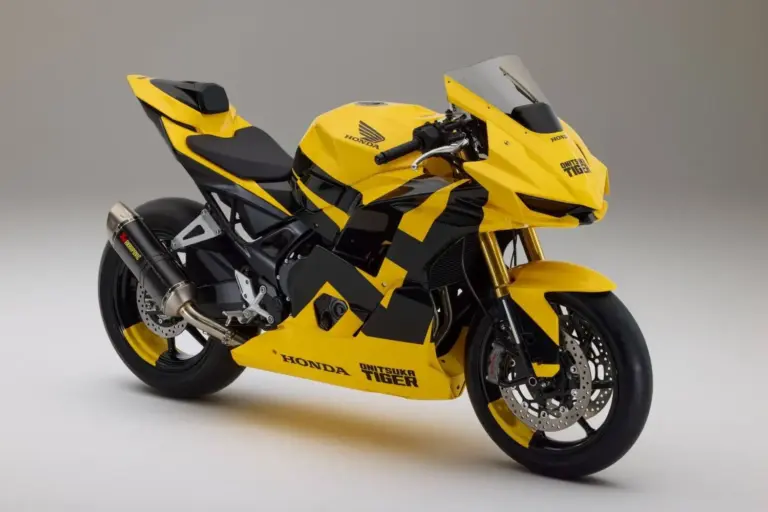 Honda y Onitsuka Tiger unen la moto y la moda en una nueva colaboración
