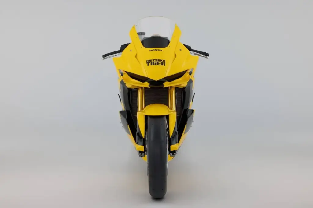 Honda y Onitsuka Tiger unen la moto y la moda en una nueva colaboración 2 Motor16 587732 Honda Begins Collaboration with Fashion Brand Onitsuka Tiger World Motor16