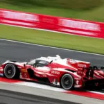 Toyota gana en casa las 6 Horas de Fuji y sorprende a Alpine en una carrera caótica