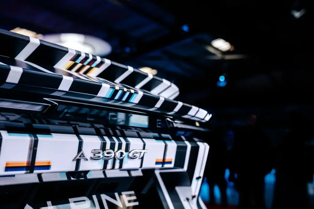 Alpine presenta el A390 'Array' como obra de arte en el Goodwood Revival 12 Motor16 ALPINE A390 ARRAY ART CAR 9 Motor16