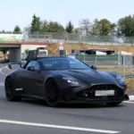 Fotos espía del Aston Martin Vantage RS Roadster: más problemas para el Porsche 911