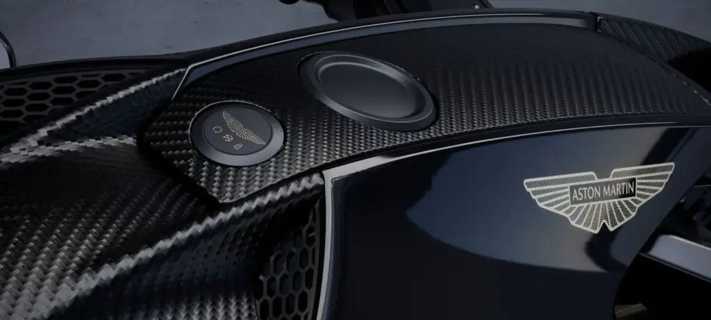 AMB 002 Roadster, así es la primera moto de Aston Martin que se puede usar en carretera 8 Motor16 Aston Martin and Brough Superior AMB 002 Roadster 5 Motor16
