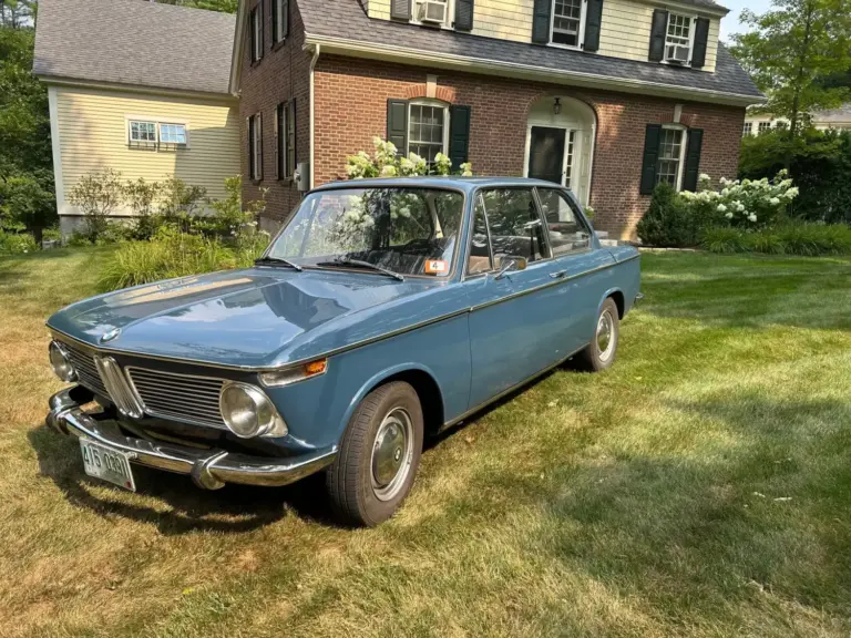 BMW 1600-2 clásico de 1968 con pasado italiano: la pieza clave de la Serie 02 sale a subasta