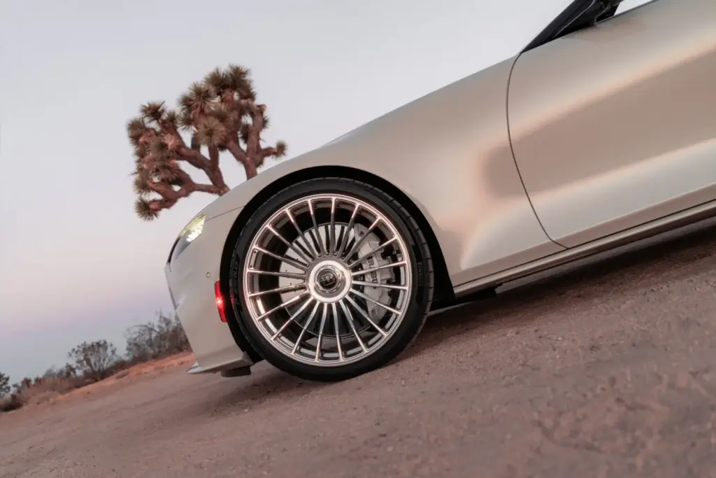 Pirelli desarrolla unos P Zero específicos para el exclusivo BRABUS BODO Cabriolet 1 Motor16 BRABUS_BODO_Cabrio_pirelli