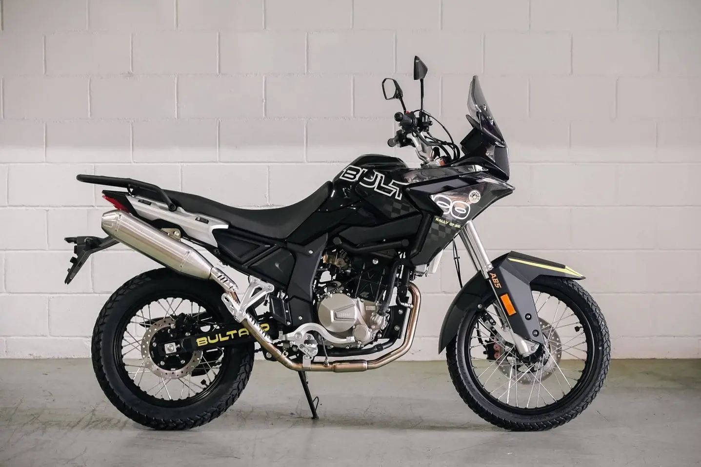 Bultaco vuelve a la vida: la mítica marca española prepara una adventure fabricada en China