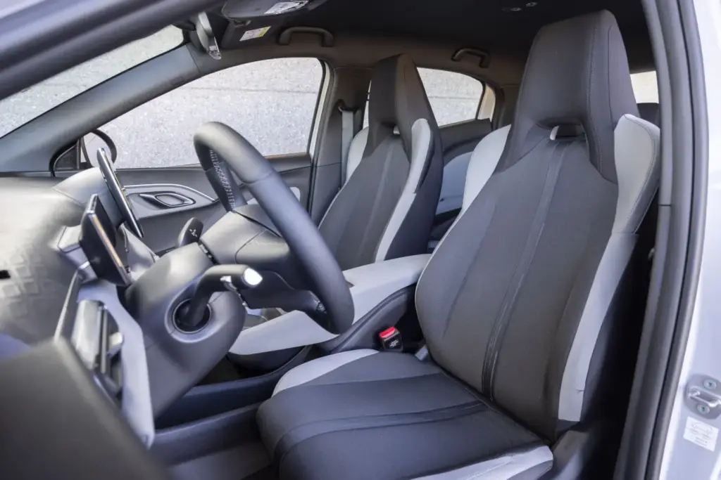 El BYD Dolphin Surf se actualiza con mejoras digitales y añade la quinta plaza 17 Motor16 BYD Dolphin Surf actualizacion 25 Motor16