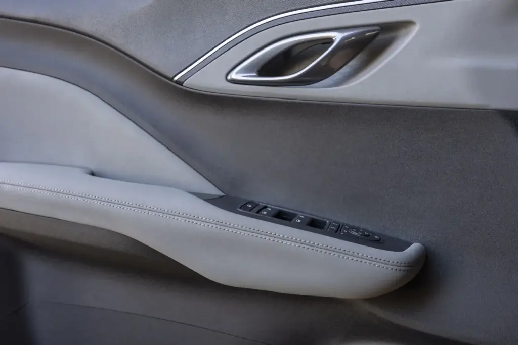 El BYD Dolphin Surf se actualiza con mejoras digitales y añade la quinta plaza 21 Motor16 BYD Dolphin Surf actualizacion 30 Motor16