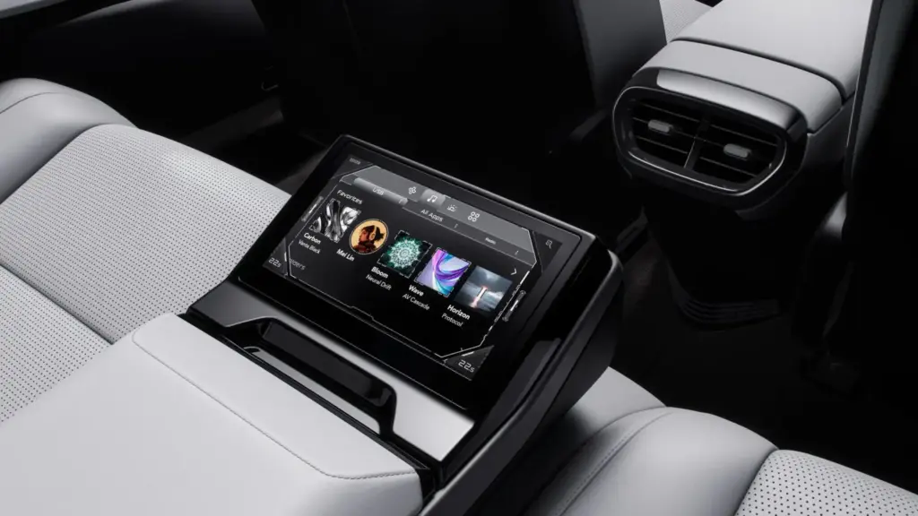 Nueva marca y no es china: CEER presenta el EXOBOT, el primer modelo de la nueva marca eléctrica de Arabia Saudí 25 Motor16 CEER EXOBOT 21 Motor16