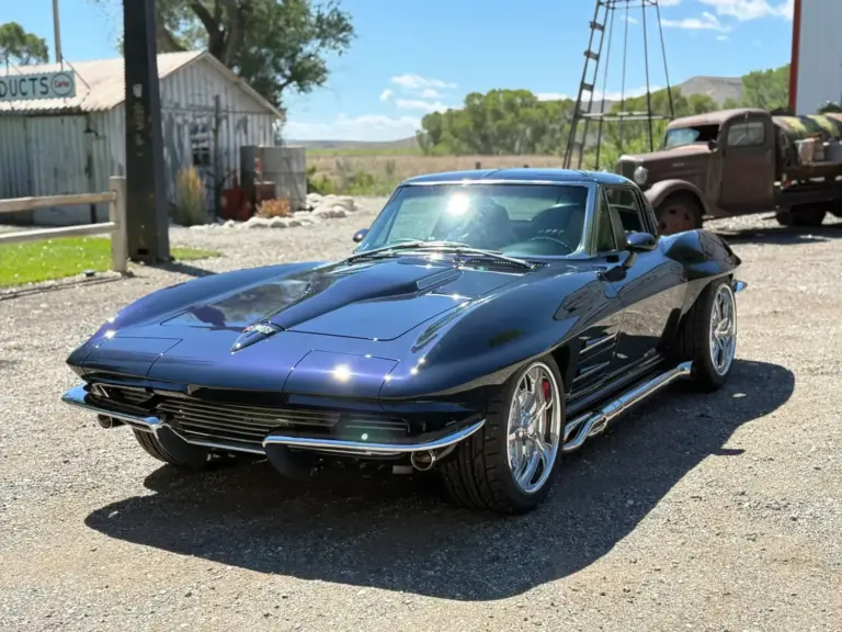 El Corvette Split-Window de 1963 que renace como restomod con un V8 LS2 sobrealimentado
