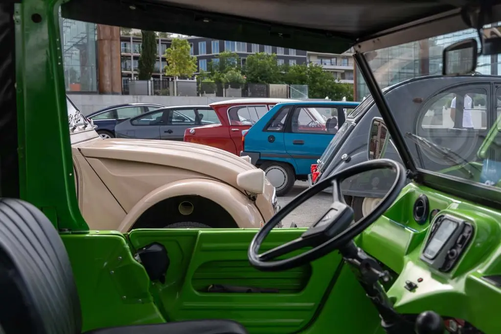 Citroën conquista París con nueve iconos de su historia que este año celebran un aniversario redondo 9 Motor16 CITROEN CLASSIC TOUR PARIS SEPTIEMBRE 20261 Motor16