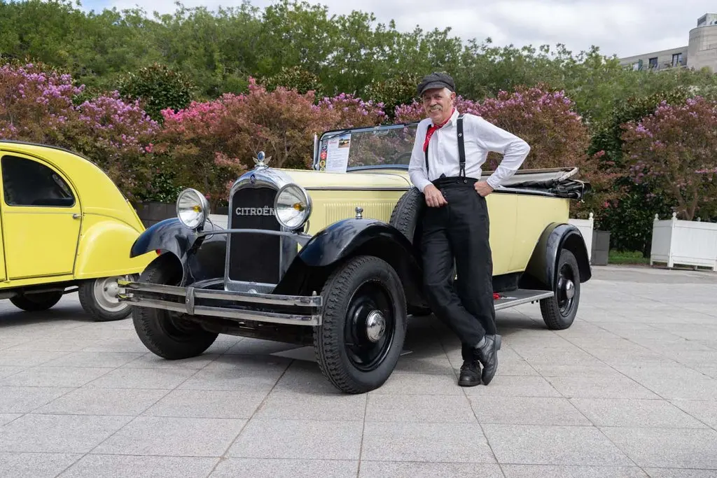 Citroën conquista París con nueve iconos de su historia que este año celebran un aniversario redondo 12 Motor16 CITROEN CLASSIC TOUR PARIS SEPTIEMBRE 20265 Motor16