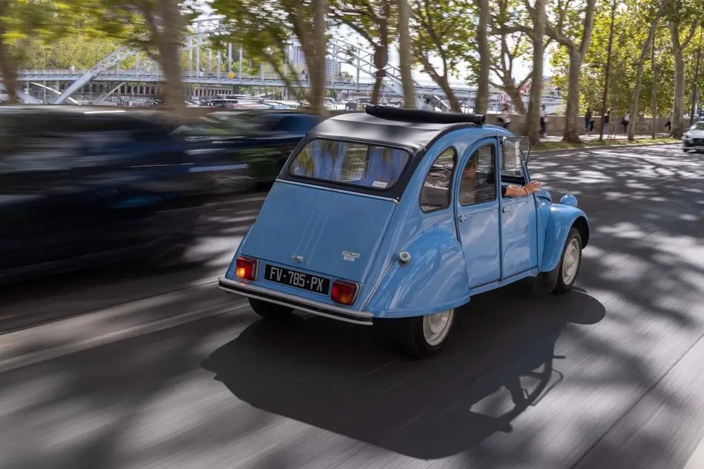 Citroën conquista París con nueve iconos de su historia que este año celebran un aniversario redondo 14 Motor16 CITROEN CLASSIC TOUR PARIS SEPTIEMBRE 20268 Motor16