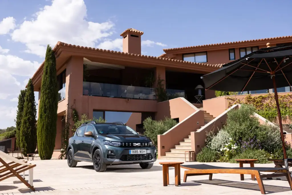 Probamos el Dacia Sandero Hybrid: al líder le sienta muy bien el híbrido 8 Motor16 DACIA SANDERO HYBRID 4 Motor16