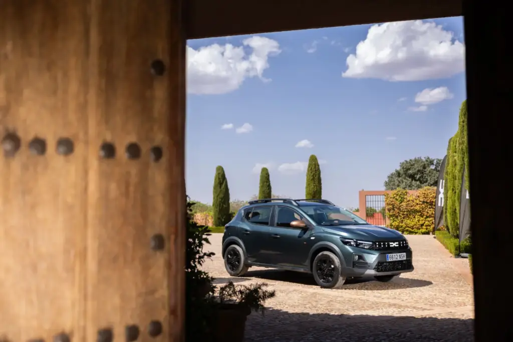 Probamos el Dacia Sandero Hybrid: al líder le sienta muy bien el híbrido 1 Motor16 DACIA SANDERO HYBRID 5 Motor16
