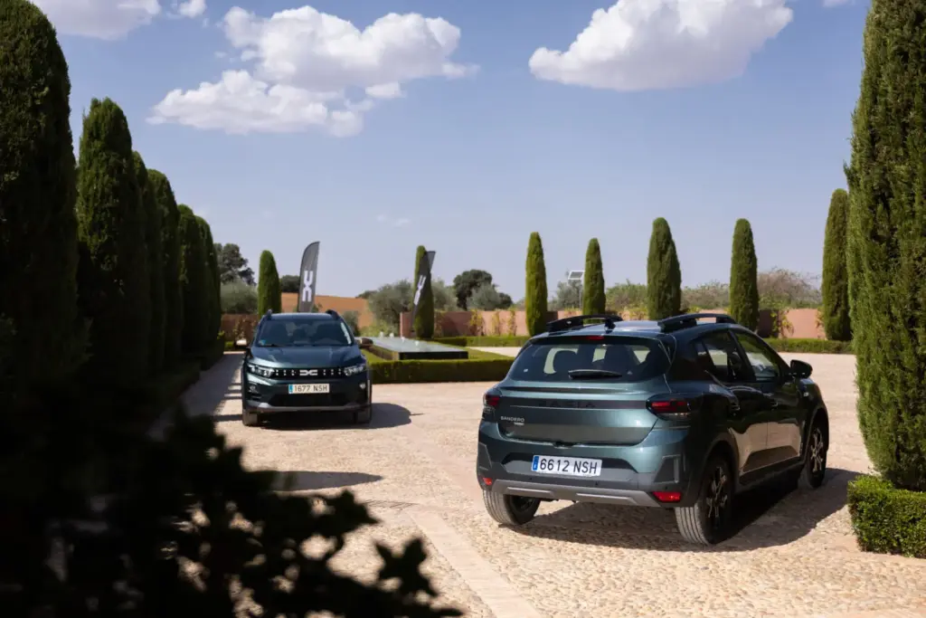 Probamos el Dacia Sandero Hybrid: al líder le sienta muy bien el híbrido 10 Motor16 DACIA SANDERO HYBRID 6 Motor16