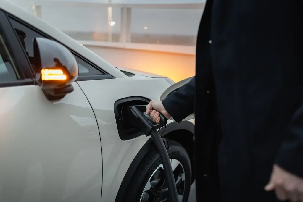 GAC regala un cargador para casa a los 100 primeros clientes de sus coches eléctricos en España 2 Motor16 GAC AION UT, cargador