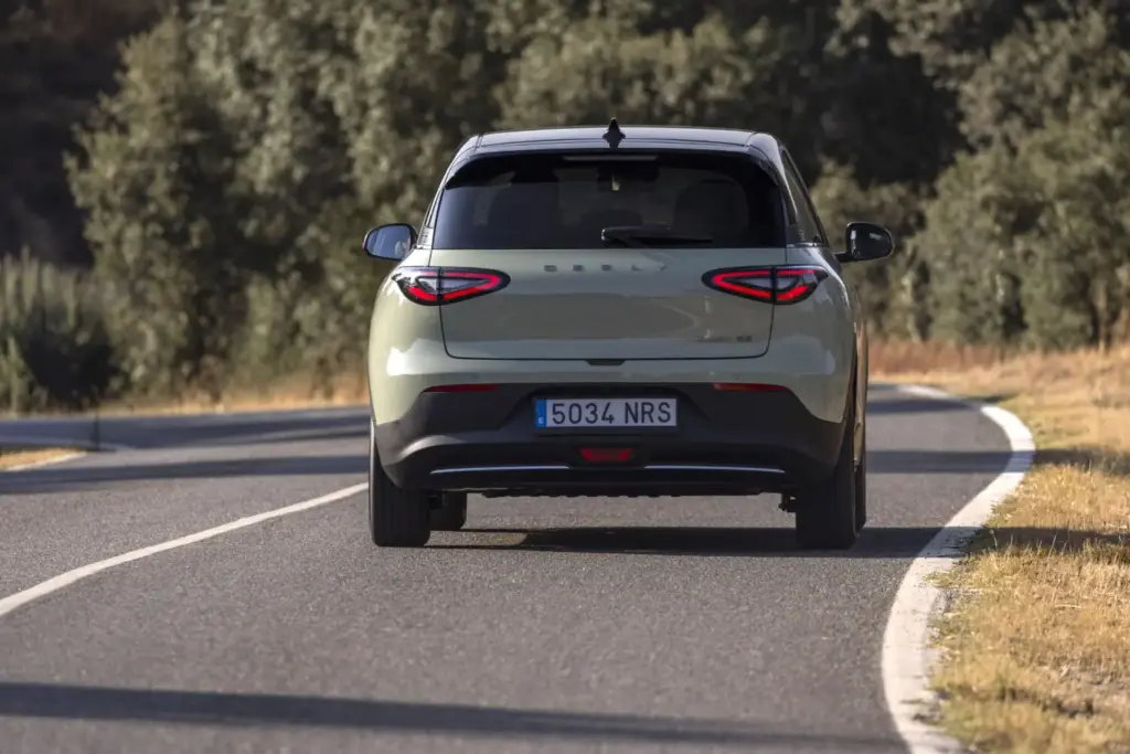 Primera prueba con el nuevo Geely E2. Un eléctrico urbano con modales europeos 13 Motor16 Geely E2 2 Motor16