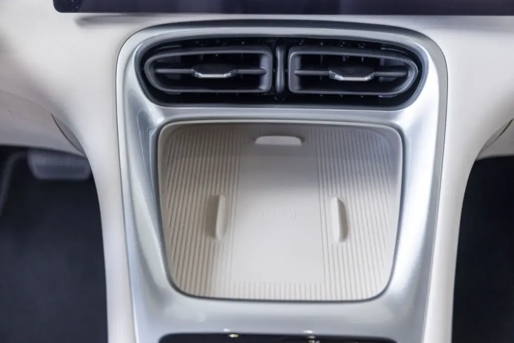 Primera prueba con el nuevo Geely E2. Un eléctrico urbano con modales europeos 9 Motor16 Geely E2 21 Motor16