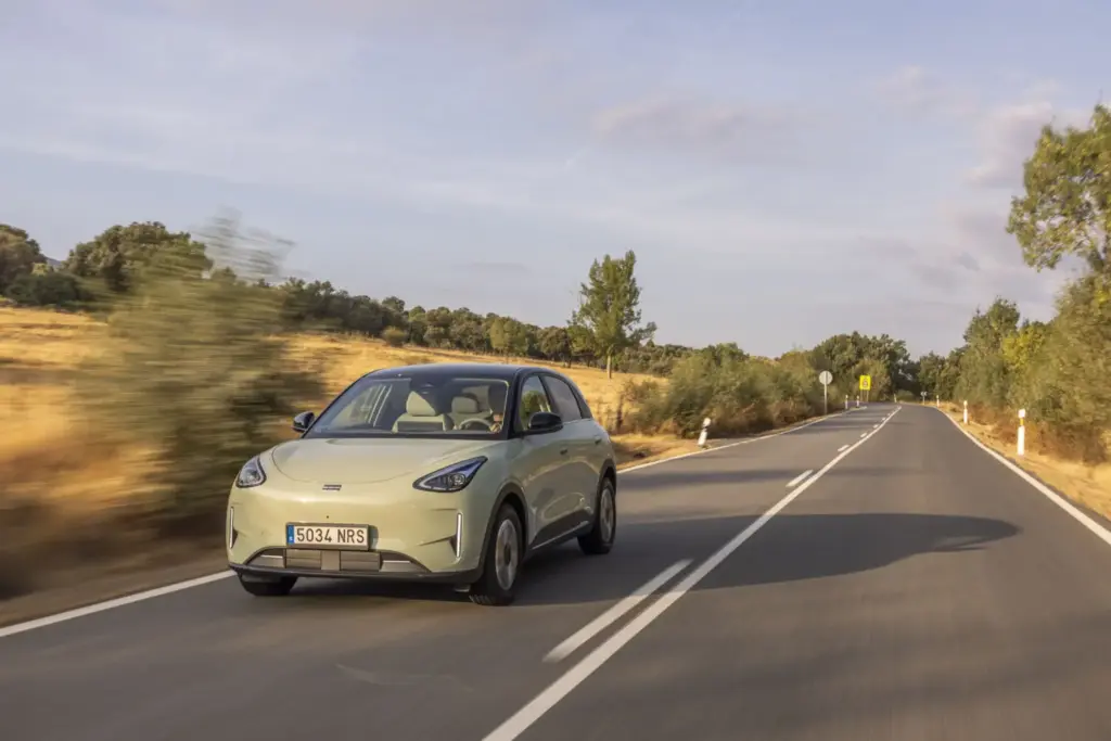 Primera prueba con el nuevo Geely E2. Un eléctrico urbano con modales europeos 14 Motor16 Geely E2 3 Motor16