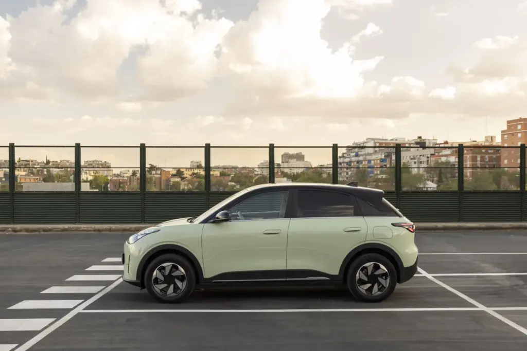 Primera prueba con el nuevo Geely E2. Un eléctrico urbano con modales europeos 5 Motor16 Geely E2 5 Motor16
