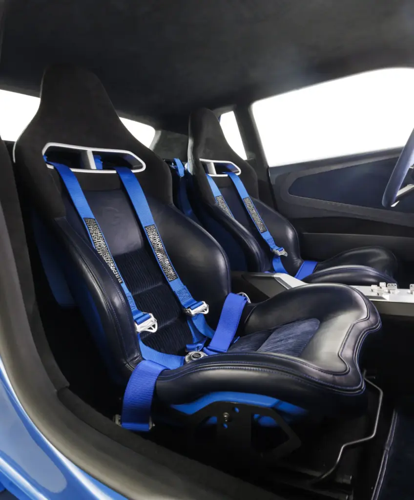 Renault 8 Gordini Concept: el mito francés regresa como un coupé eléctrico de 270 CV 14 Motor16 Gordini 8 Concept Car 18 Motor16