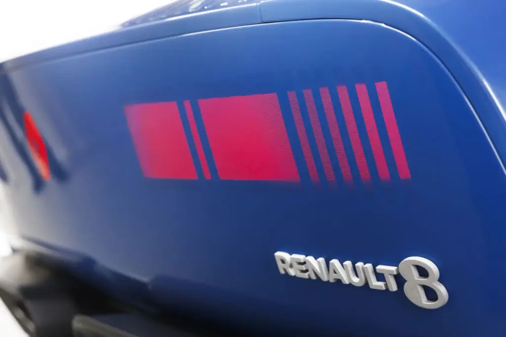 Renault 8 Gordini Concept: el mito francés regresa como un coupé eléctrico de 270 CV 27 Motor16 Gordini 8 Concept Car 31 Motor16