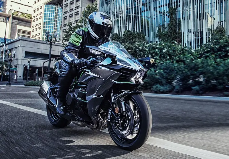 Kawasaki Ninja H2 2027: la electrónica revisada que amplía las asistencias del motor sobrealimentado 1 Motor16 Kawasaki Ninja H2 Motor16