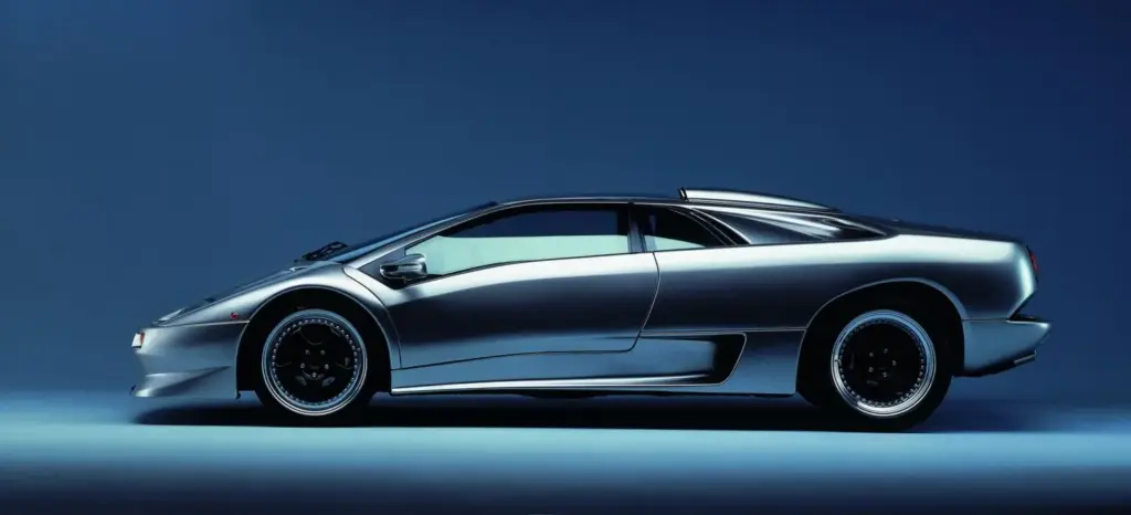Super Veloce, 55 años de la filosofía más radical de Lamborghini: del Miura SV al Revuelto SV híbrido de 1.065 CV 20 Motor16 LAMBORGHINI DIABLO SV 4 Motor16