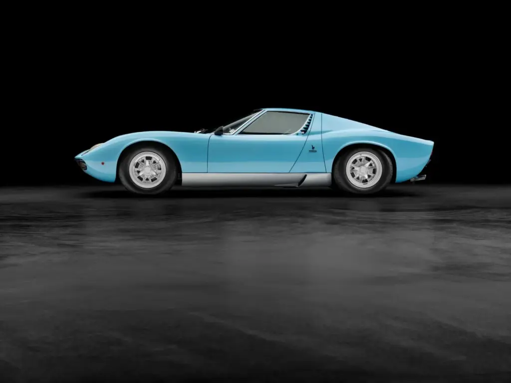 Super Veloce, 55 años de la filosofía más radical de Lamborghini: del Miura SV al Revuelto SV híbrido de 1.065 CV 33 Motor16 LAMBORGHINI MIURA SV 13 Motor16