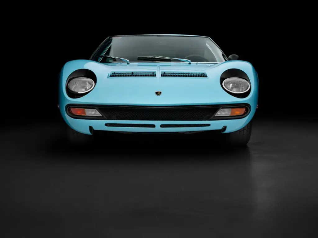 Super Veloce, 55 años de la filosofía más radical de Lamborghini: del Miura SV al Revuelto SV híbrido de 1.065 CV 34 Motor16 LAMBORGHINI MIURA SV 14 Motor16