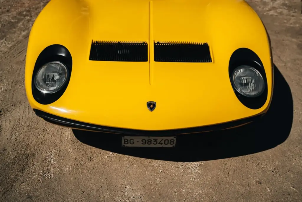 Super Veloce, 55 años de la filosofía más radical de Lamborghini: del Miura SV al Revuelto SV híbrido de 1.065 CV 26 Motor16 LAMBORGHINI MIURA SV 6 Motor16