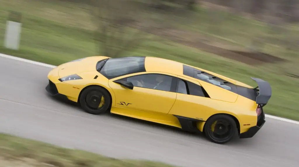 Super Veloce, 55 años de la filosofía más radical de Lamborghini: del Miura SV al Revuelto SV híbrido de 1.065 CV 47 Motor16 LAMBORGHINI MURCIELAGO SV 11 Motor16