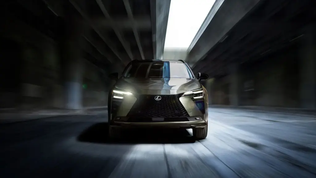 Lexus renueva a fondo el NX: hasta 307 CV, más de 100 km de autonomía eléctrica en el 450h+... 19 Motor16 LEXUS NX 2027 11 Motor16