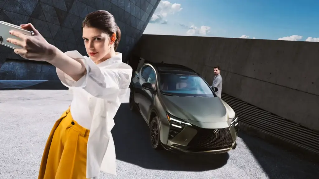 Lexus renueva a fondo el NX: hasta 307 CV, más de 100 km de autonomía eléctrica en el 450h+... 23 Motor16 LEXUS NX 2027 15 Motor16