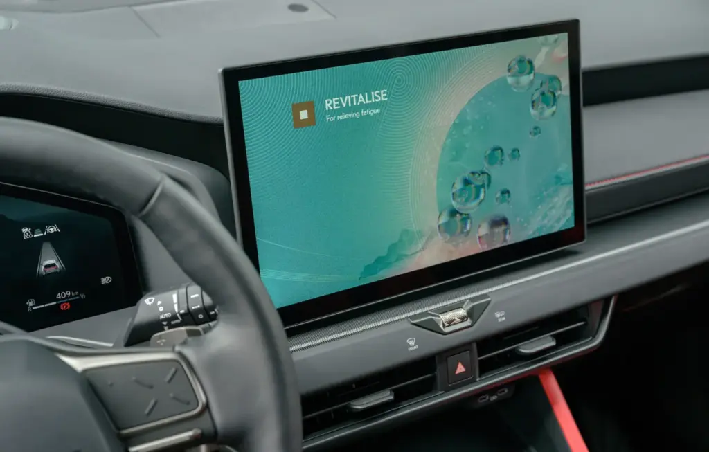 Lexus renueva a fondo el NX: hasta 307 CV, más de 100 km de autonomía eléctrica en el 450h+... 45 Motor16 LEXUS NX 2027 37 Motor16
