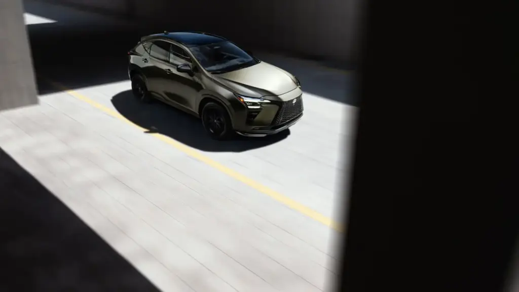 Lexus renueva a fondo el NX: hasta 307 CV, más de 100 km de autonomía eléctrica en el 450h+... 17 Motor16 LEXUS NX 2027 9 Motor16