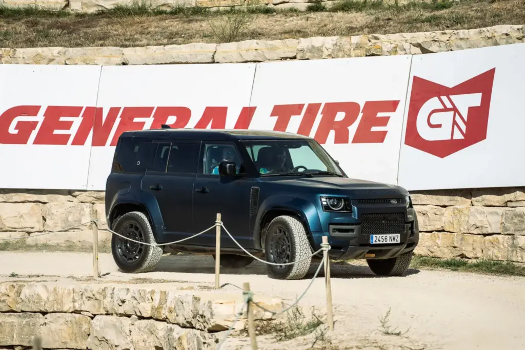 Land Party 2026: Más de 600 Land Rover se dieron cita en Les Comes 47 Motor16 Land Party 2026 53 Motor16