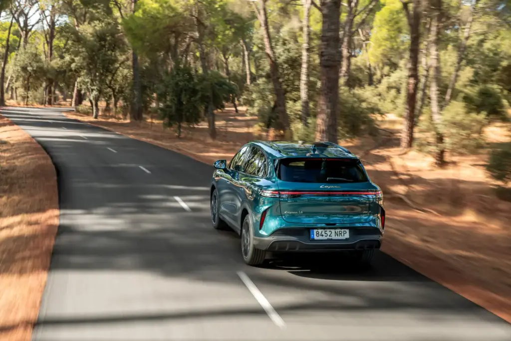 Probamos el LEPAS L8 Súper Híbrido: elegancia felina y 279 CV para estrenar la marca en España 7 Motor16 Lepas L8 018 Motor16